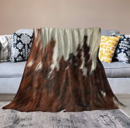 Cow Print Bedding Fleece Throw Blanket,Animal Fur Skin Brown White Cowhide Western Rustic Farmhouse All Season Flannel Sof