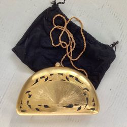 Vtg. Beoni Lucia Clutch / Cross Body Bag Gold Tone Metal Italian Minaudiere Evening Bag