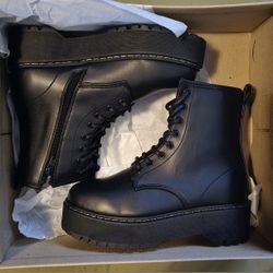 Steve Madden Bettyy1 Women's Size 8 Combat Boot 
