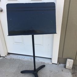 Music stand