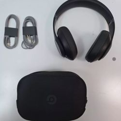 Beats Studio Pro
