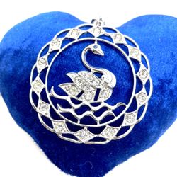 Vintage Sarah Coventry Swan Necklace