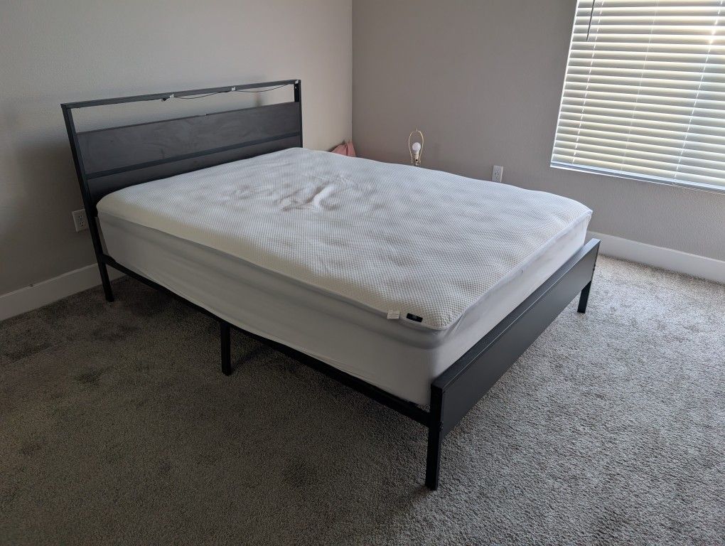 Queen Sized Bed And Frame