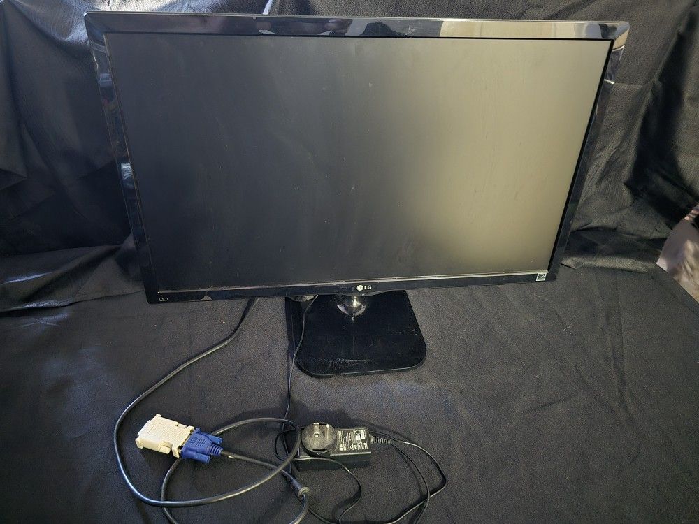 LG 24M47H- 24" Class Full HD LED Monitor (23.6" Diagonal)