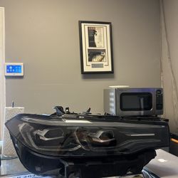 BMW X7 G07 OEM RIGHT PASSENGER LED HEADLIGHT HOUSING 2019/2020/2021