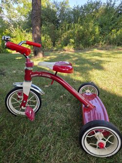 Radio Flyer Kids Classic Red Tricycle