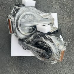 2023 Ford Bronco signature Stock Headlights