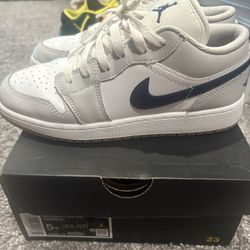 Air Jordan 1 Size 5y Worn 2x $50 Or Best Offer / Trade
