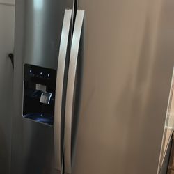 Whirlpool Refrigerator 