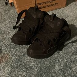 Lanvin Curb