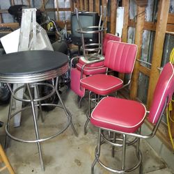 Original Soda Fountain Table And Stools