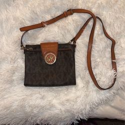 Michael Kors Crossbody Bag