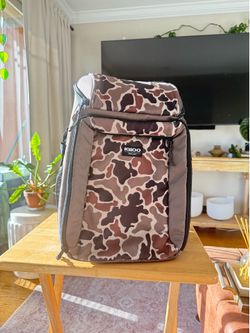 Igloo Backpack Cooler (Camo Pattern)