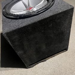 ($150 No Less / pick up only) Kicker 15 / Ported Sub Box