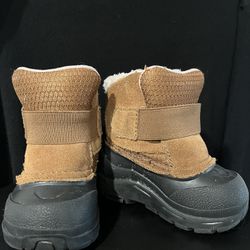 The North Face Toddler Snow Boots Size 4