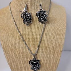 Black And Silver Ladies Necklace Set