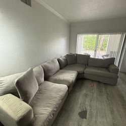HUGE SECTIONAL COUCH 