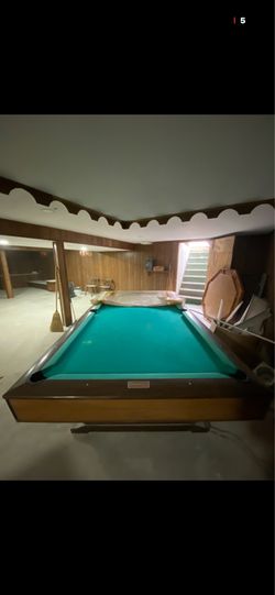Pool table