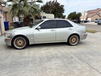2001 LEXUS IS300