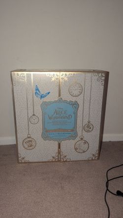 Disney Store Alice in Wonderland Live Action Platinum Limited Edition Doll Set - Alice & Mad Hatter