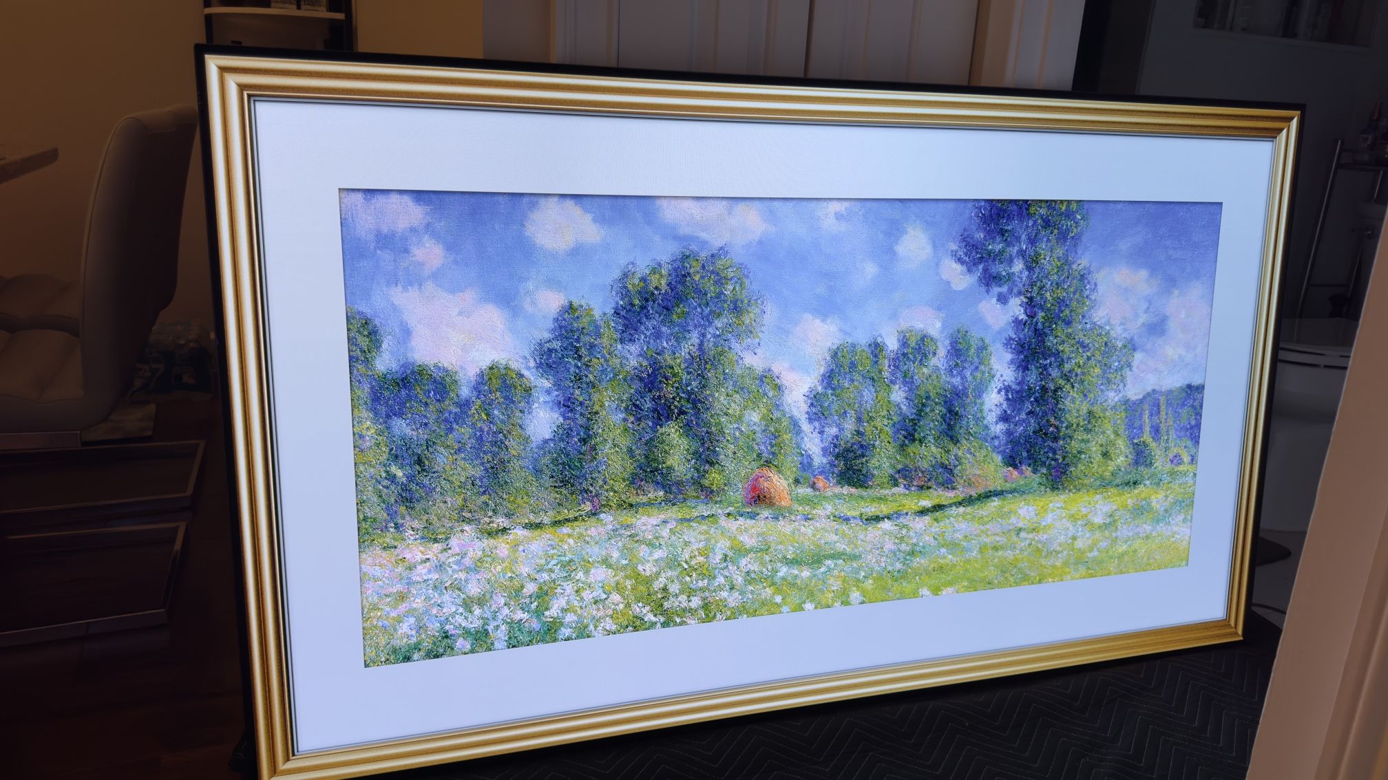 Samsung 77” Frame TV With Gallery Model GXPUA  