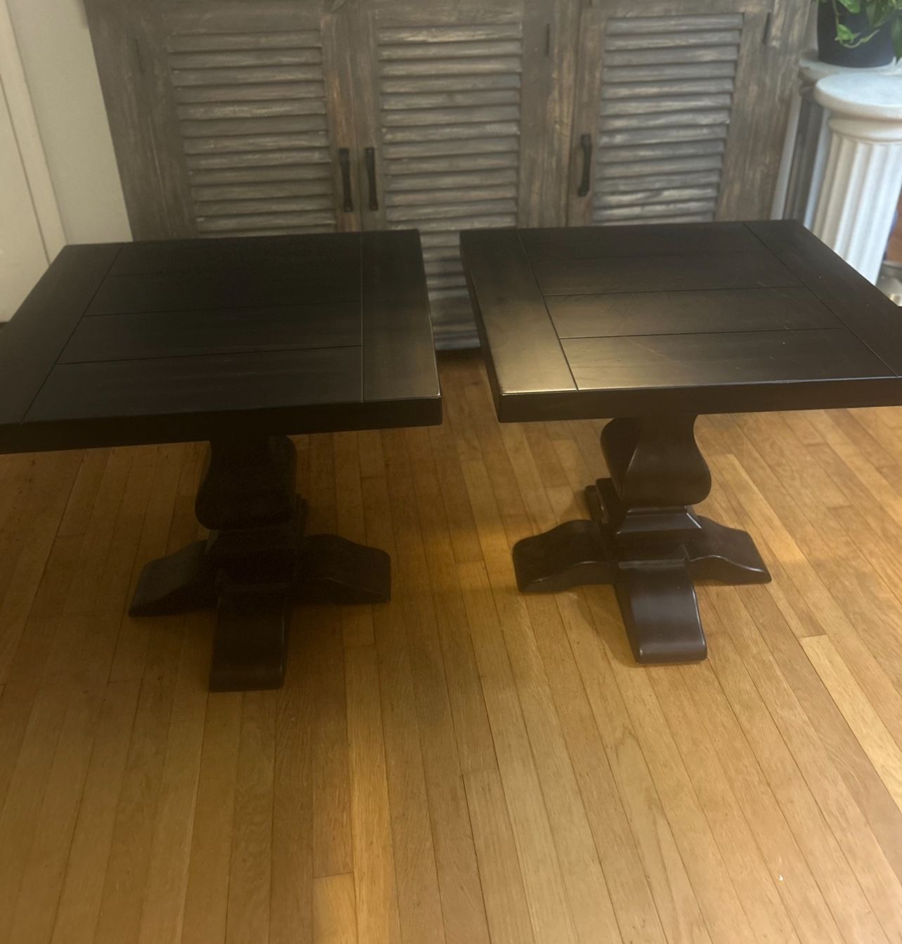 Gorgeous Dark Chocolate Brown Coffee And End Tables