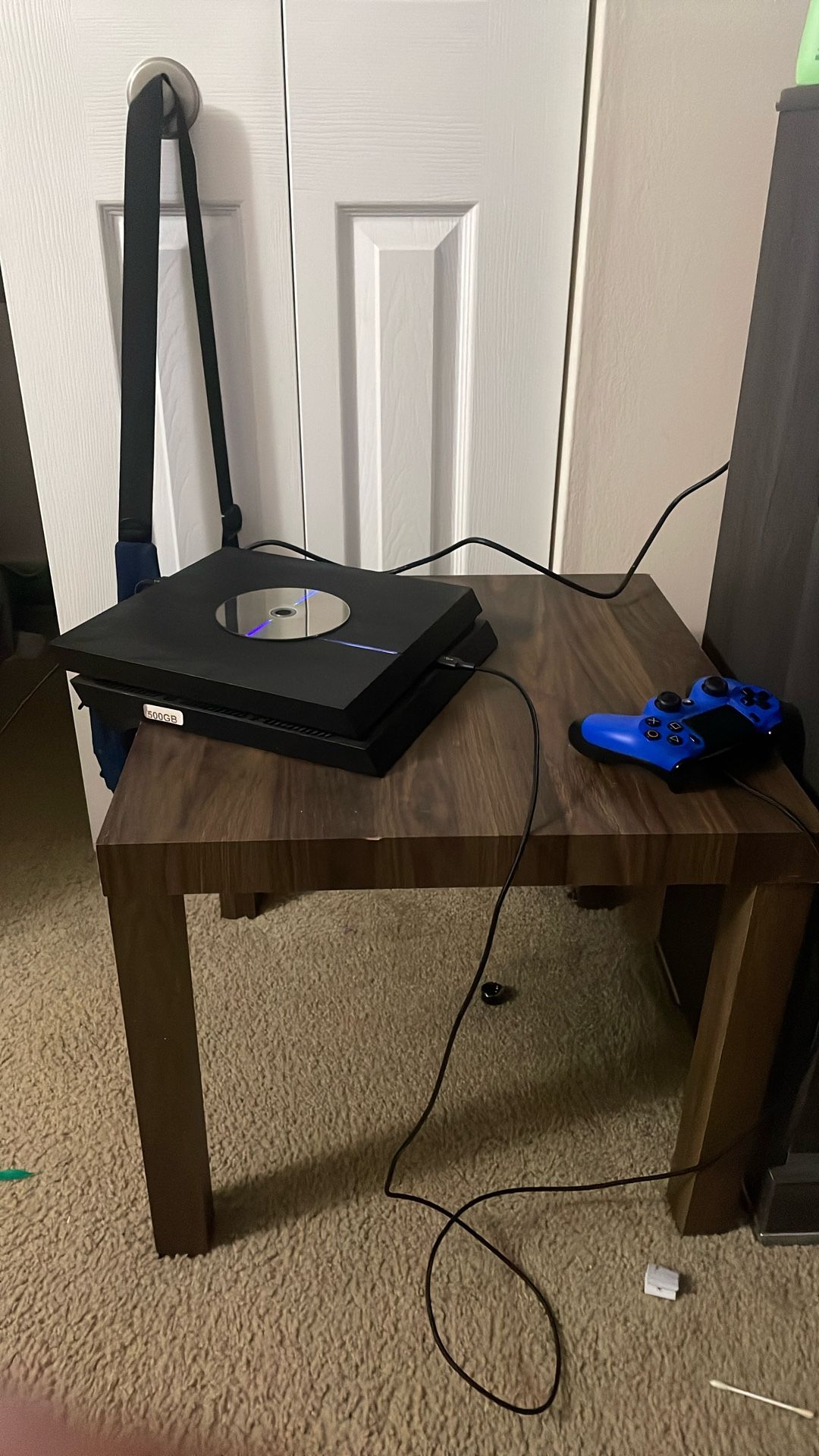 PS4 W/games And Controller
