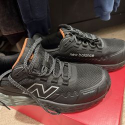 Brand new alloy toe new balance size 7 women's