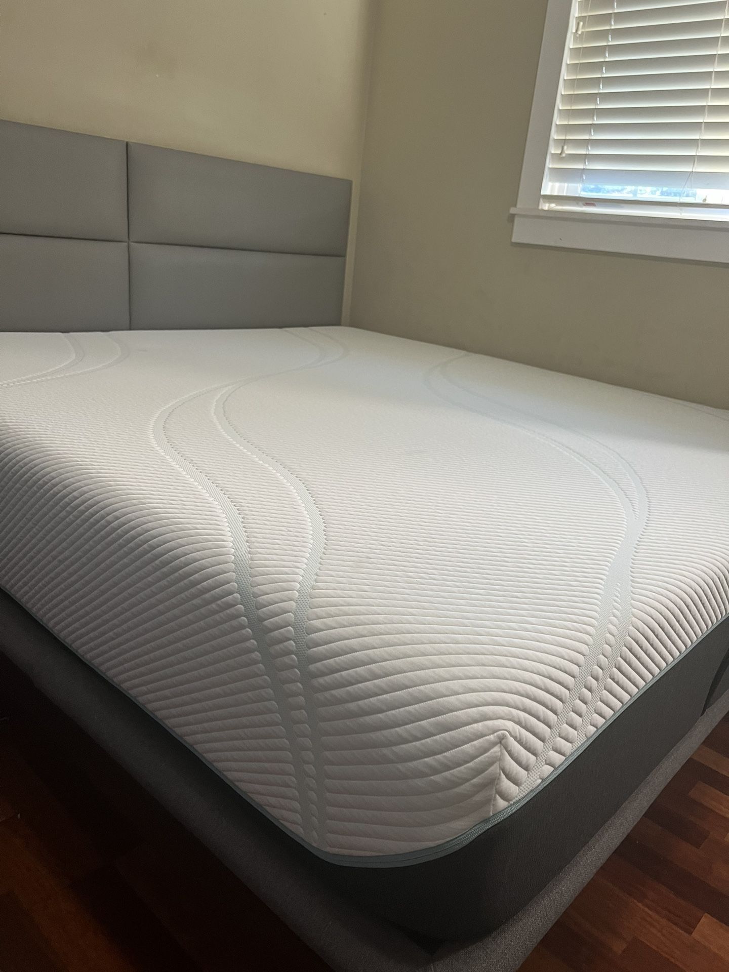 Tempur-proAdapt 12” Medium Mattress King