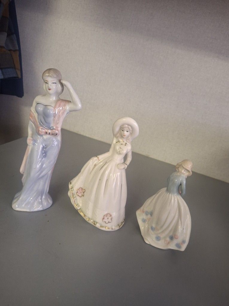 3 Vintage Figurines