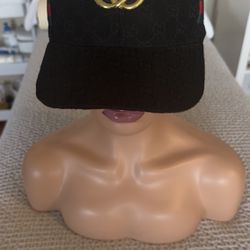 Black Gucci  hat 