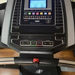 Treadmill -Caminadora (Nordictrack t6.5s like new)
