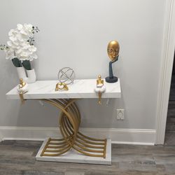 Beautiful White/ Gold Console Table