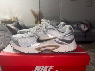 Nike V5 RNR
