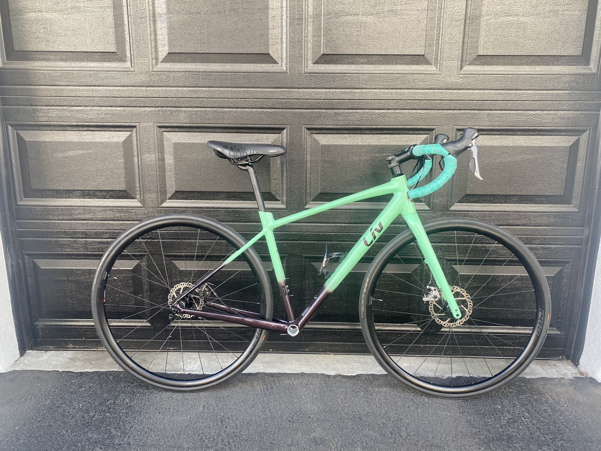 Liv Avail Road Bike