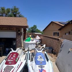 5 Jetskis 3 Double Trailers 