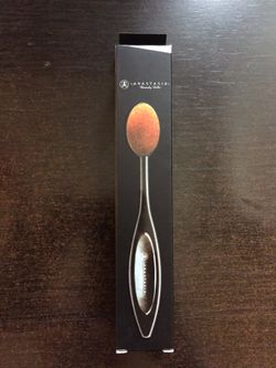 Anastasia blending brush-NEW in box