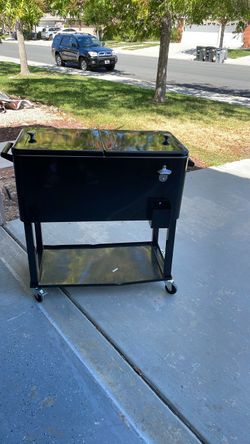 Beverage cooler on wheels