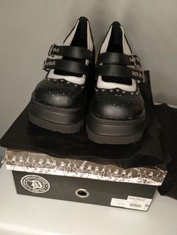 Shaker-27 4 1/2 Demonia Wedges Size 9