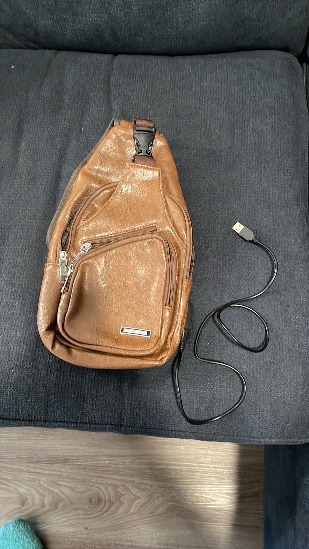 This stylish crossbody sling backpack is a perfect for men/women on the go.