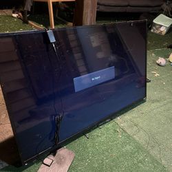 VIZIO Flatscreen With Wall Mount