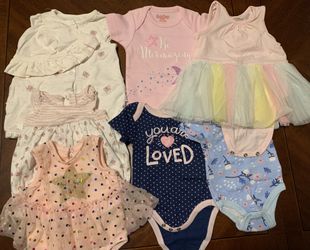Gently Used Baby Girl’s Outfits In Bundle