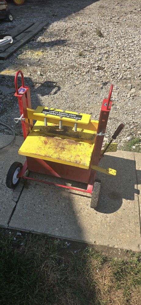 Block Breaker For Retaining Wall Or Mason Blocks