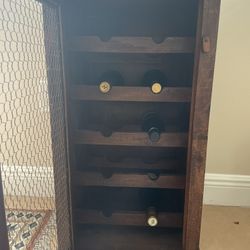 Wood wine cabinet
