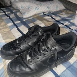 Black Air Force ones Used size 11.5