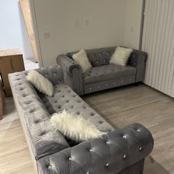Loveseat 
