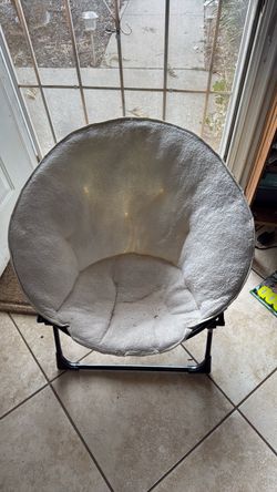 Foldable Moon Saucer Chair