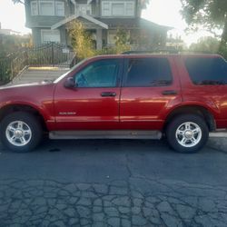 2004 Ford Explorer