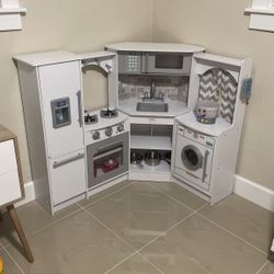 Kids Play Kitchen With Toys