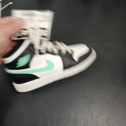 Jordan Size 4